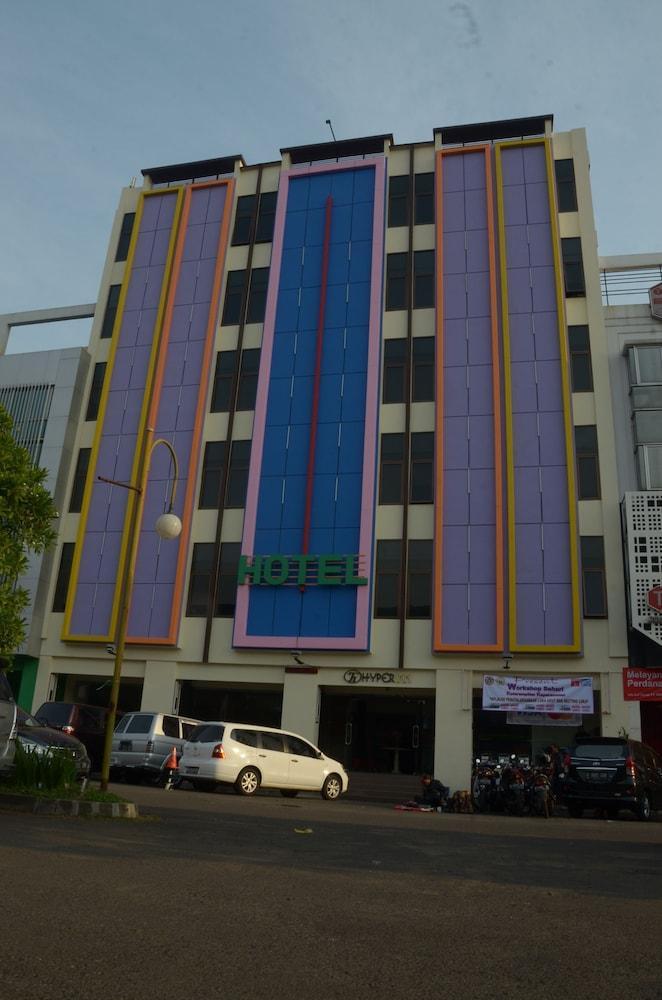Hyper Inn Bandung Exteriör bild