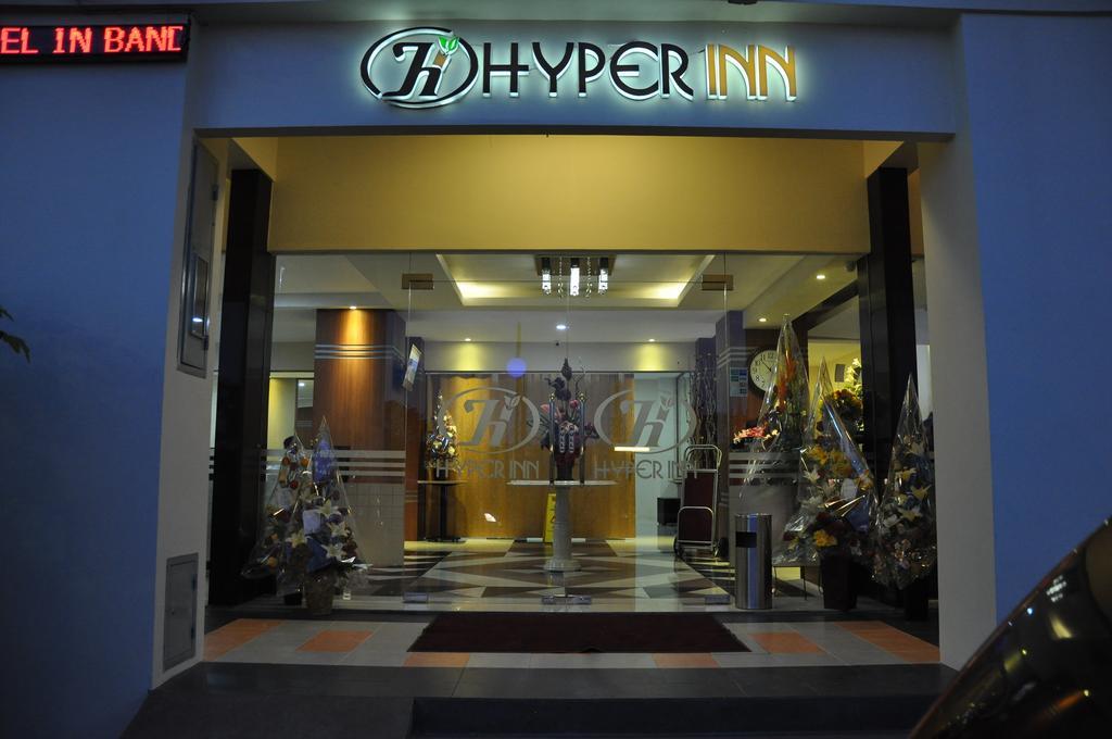 Hyper Inn Bandung Exteriör bild